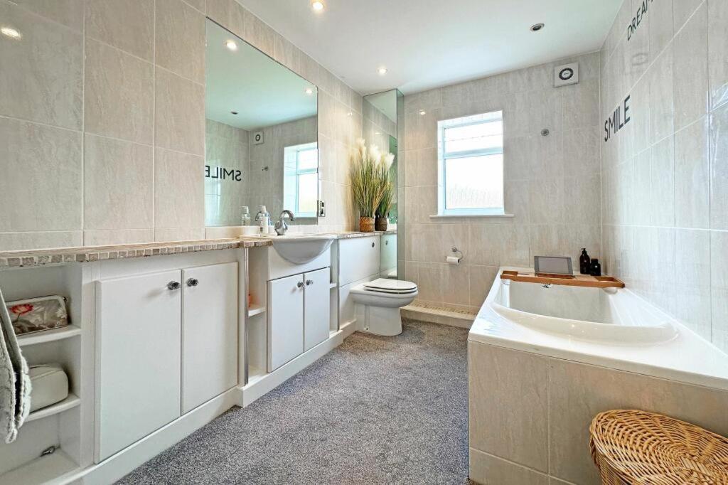 Bluebell House Home In Country Village. Nec/Stratford/Birmingham Solihull Bagian luar foto